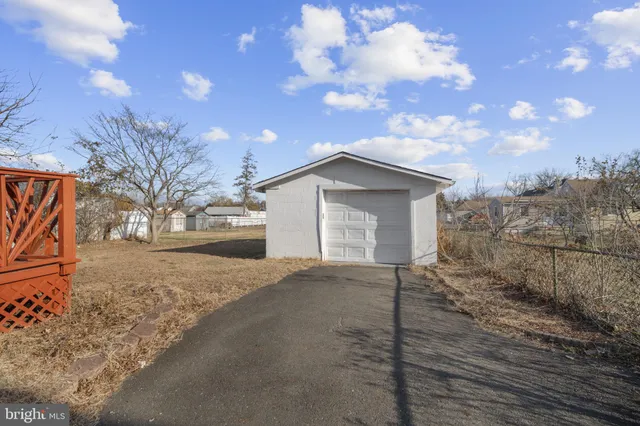 $2,750 | 238 Steward Street, Hamilton, NJ 08610