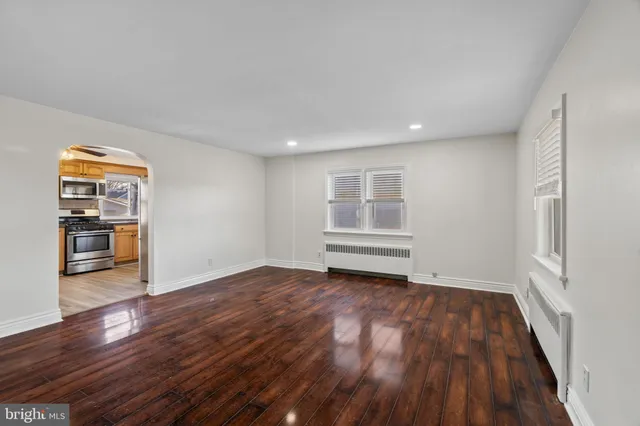 $2,750 | 238 Steward Street, Hamilton, NJ 08610