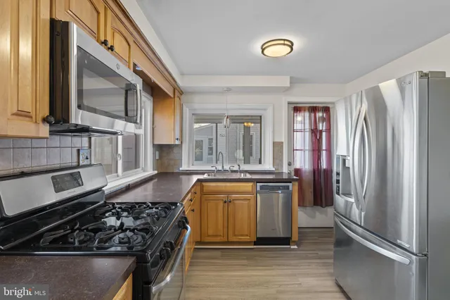 $2,750 | 238 Steward Street, Hamilton, NJ 08610