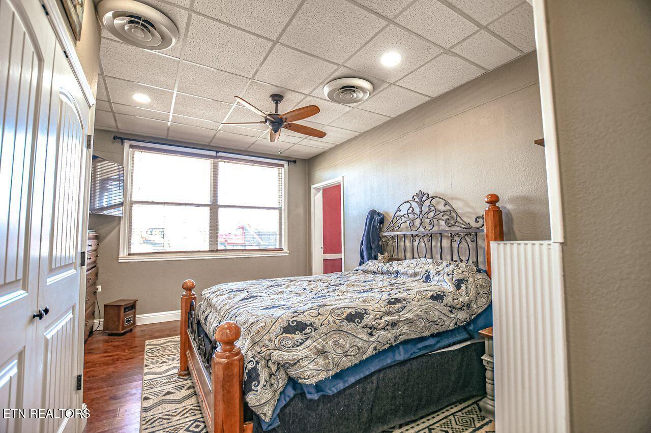 117 Pierce Road Jacksboro, TN 37757 - Photo 12 of 24 65f6f4fa6c616247ddc7a31a_dsc_6445