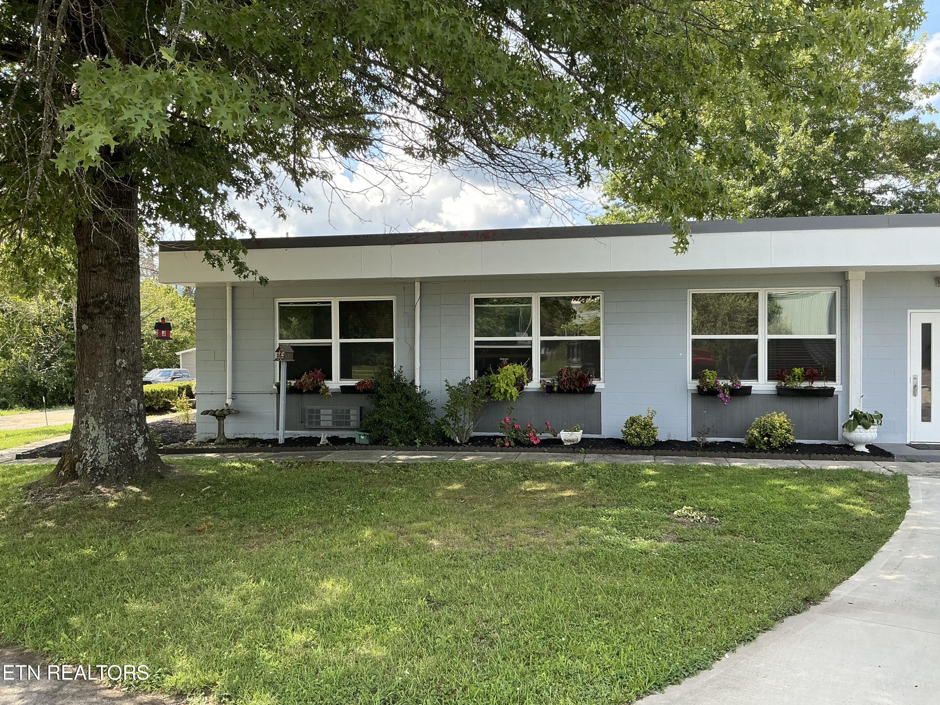 117 Pierce Road Jacksboro, TN 37757 - Photo 3 of 24 IMG_0009