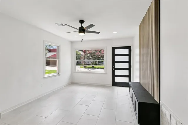 $229,000 | 300 Florida Street, River Ridge, LA 70123