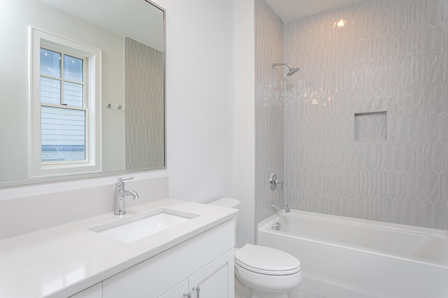 506 Cole Street Raleigh, NC 27605 - Photo 29 of 59 2nd Floor Bath