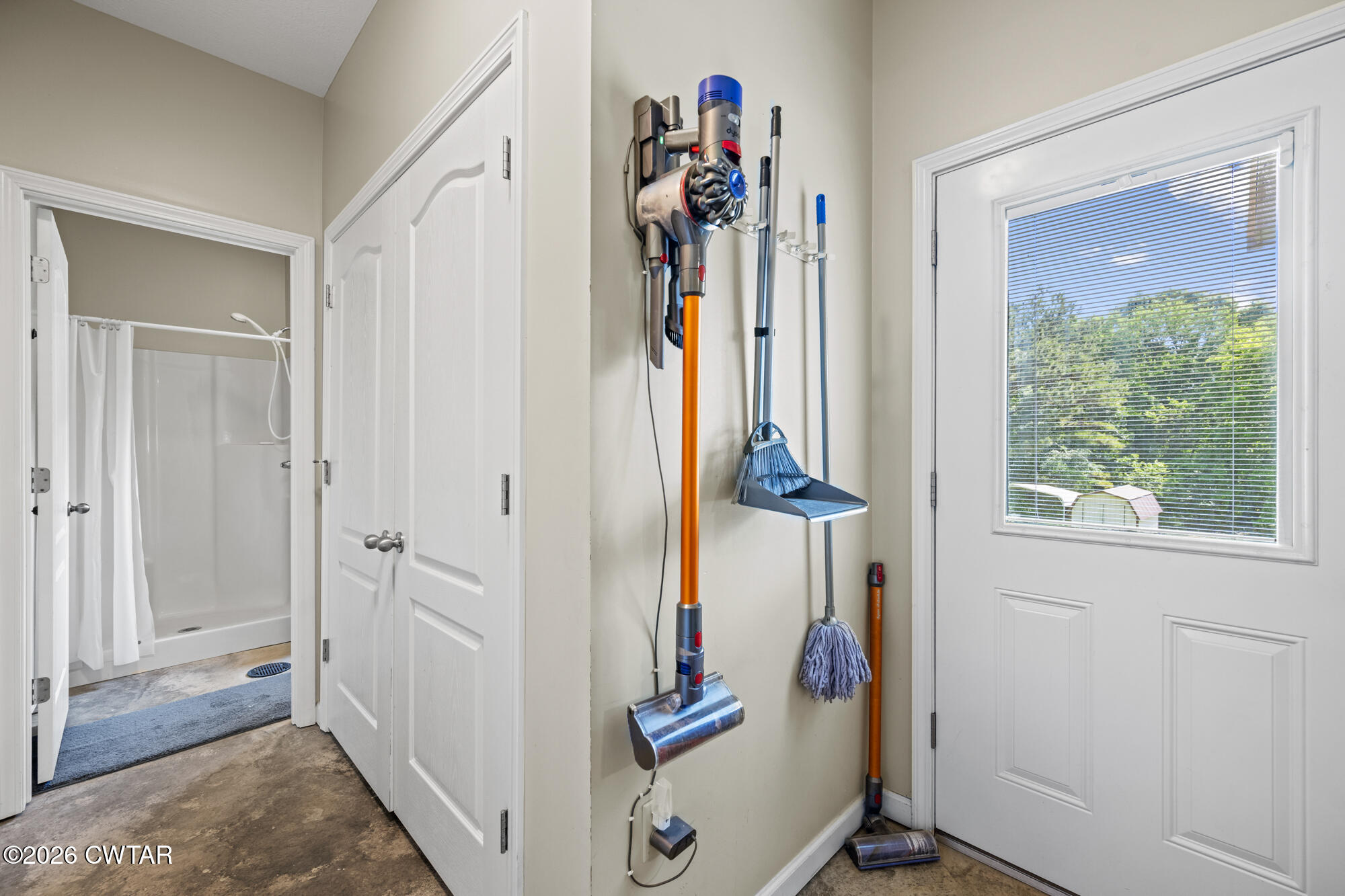492 Joe Horton Road Lexington, TN 38351 - Photo 31 of 49 a view of an entryway with wooden floor