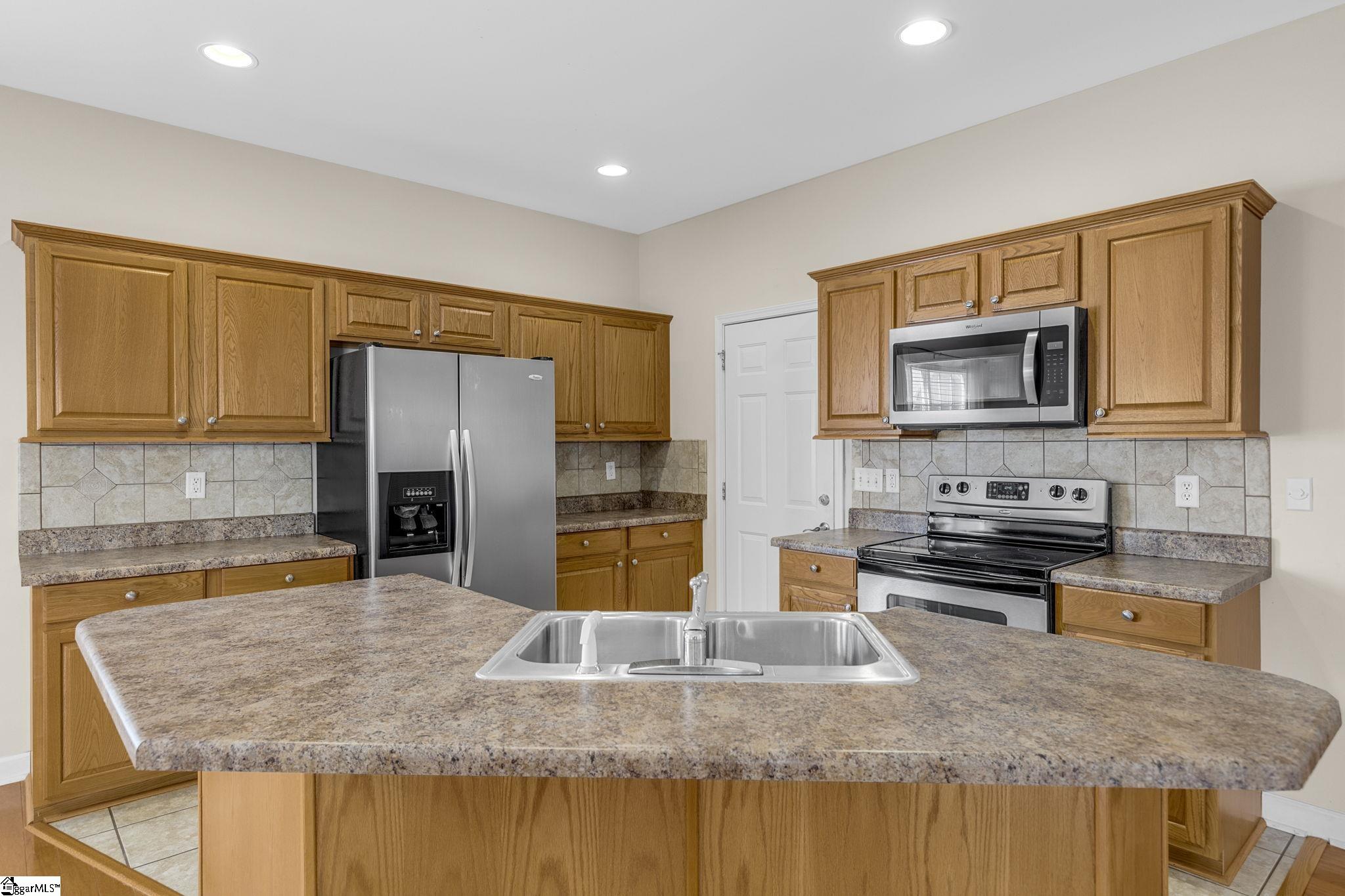 135 Abigail Lane Anderson, SC 29621 - Photo 8 of 36 Gallery Image 8