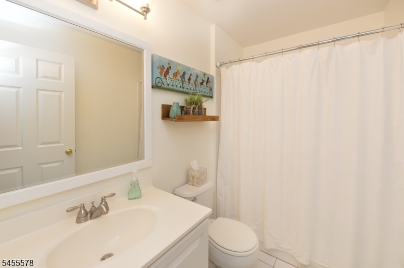 90 Summer Hill Road, Unit 90 Wayne, NJ 07470 - Photo 24 of 39 Gallery Image 24