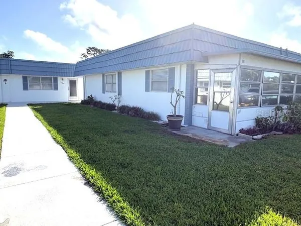 $1,625 | 1901 Andover Way, Unit 38, Sun City Center, FL 33573