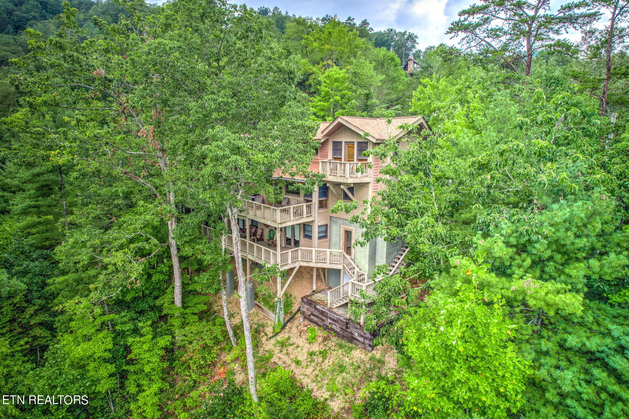 225 Kelly Ridge Road Townsend, TN 37882 - Photo 1 of 51