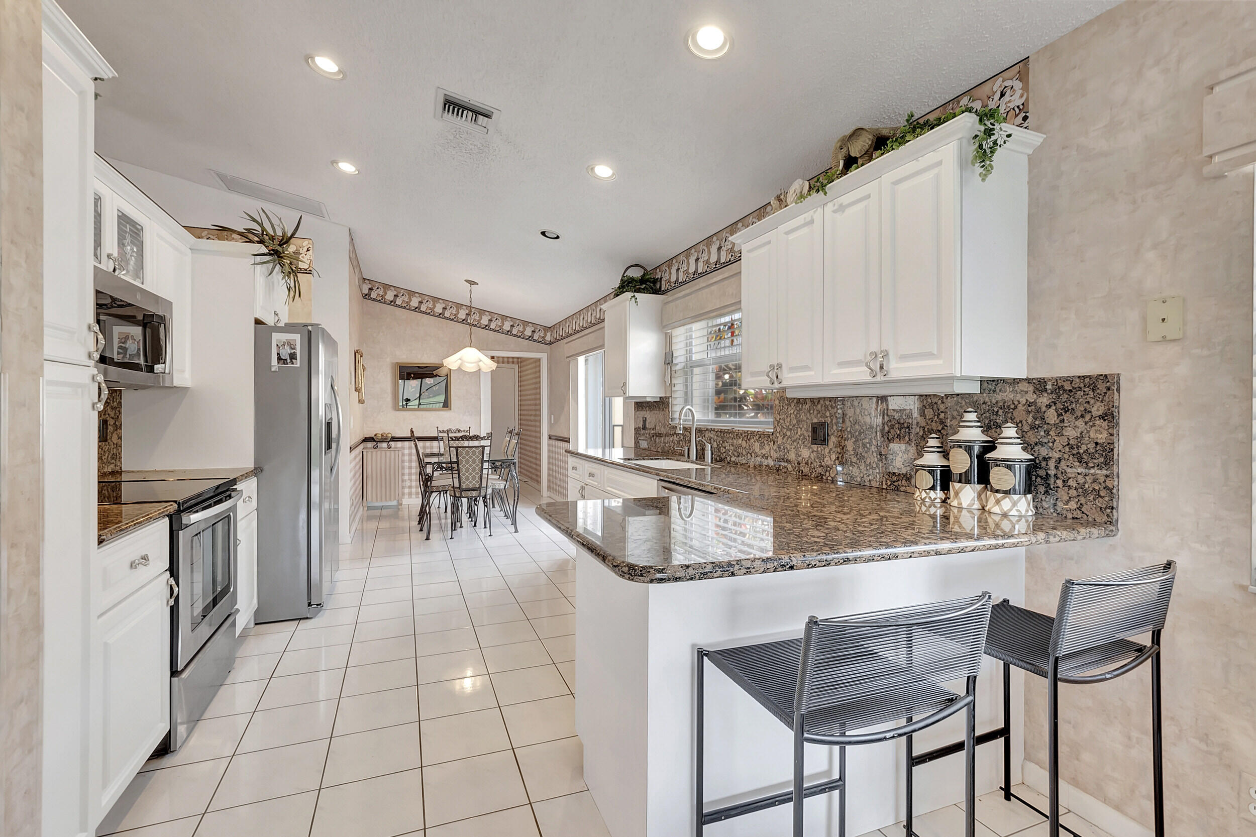 8051 Nadmar Avenue Boca Raton, FL 33434 - Photo 14 of 41 15_dsc_5717