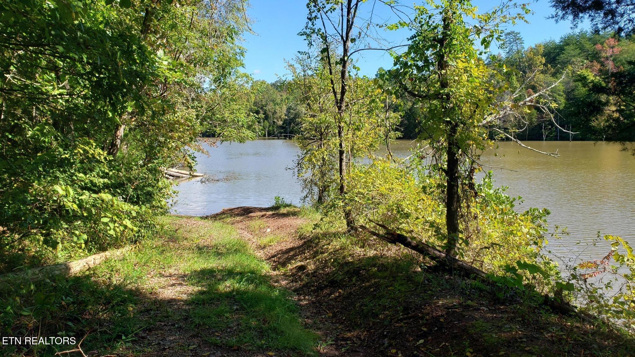 3 Three Point Road Vonore, TN 37885 - Photo 20 of 28 3 Point Road - Vonore - 9