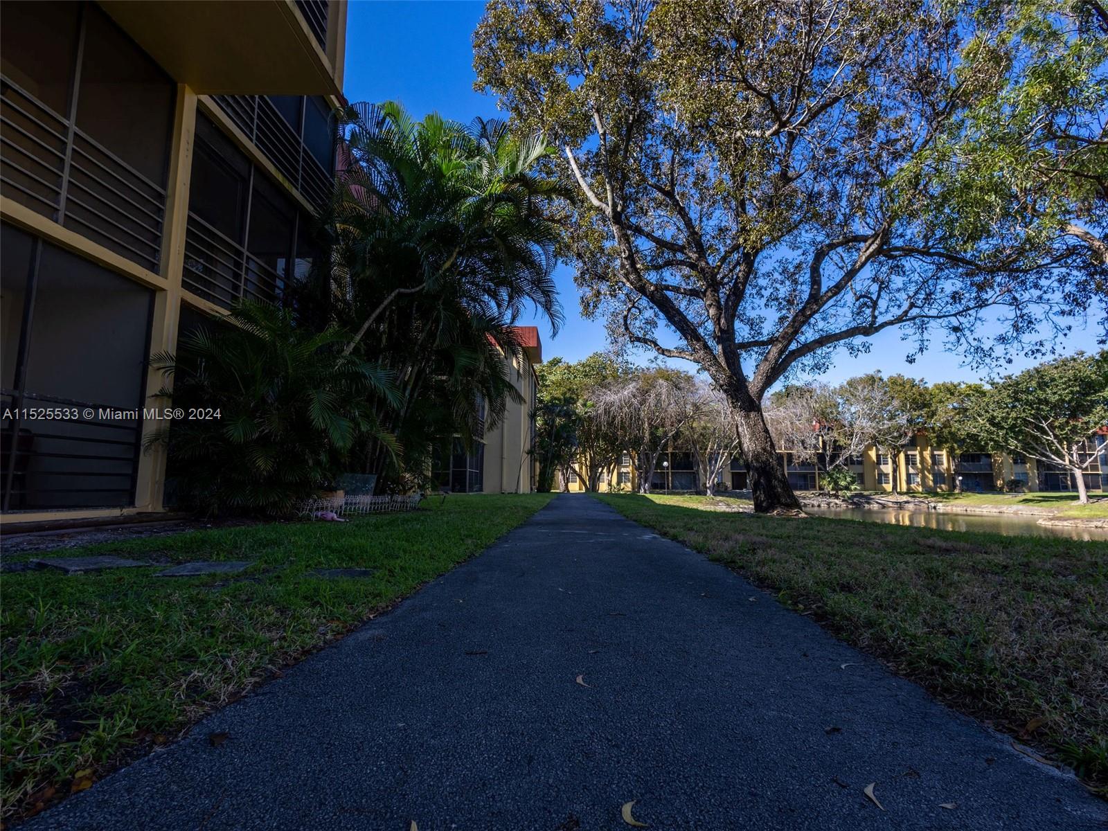 3285 Foxcroft Road, Unit E206 Miramar, FL 33025 - Photo 23 of 35