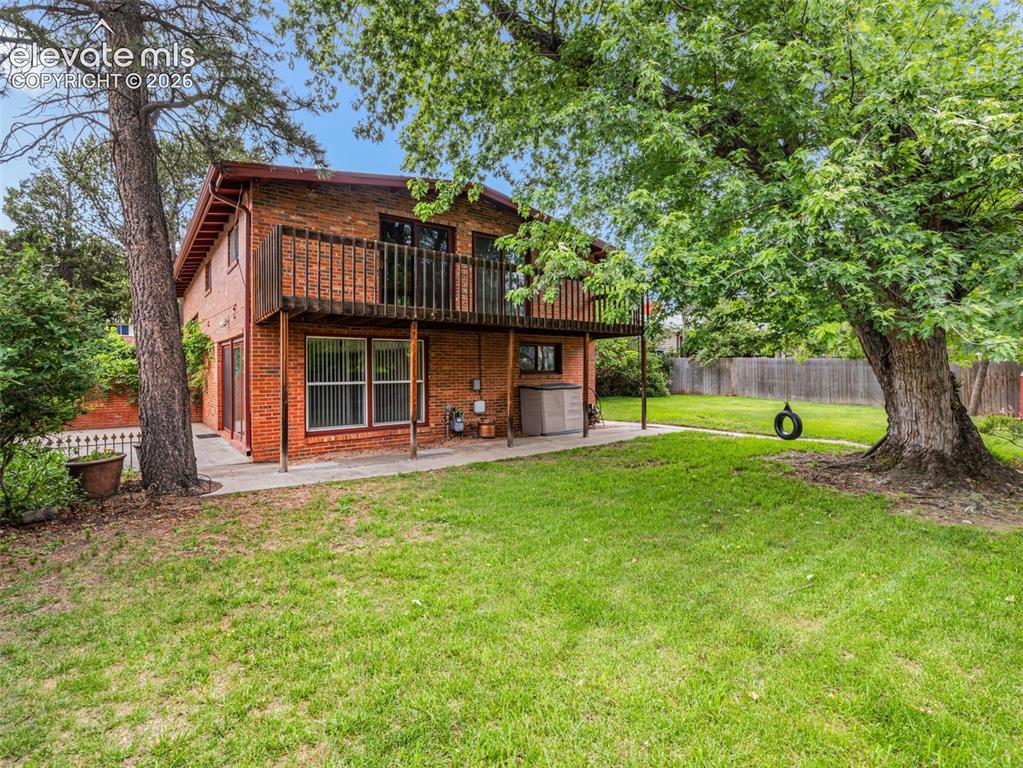 628 Castle Road Colorado Springs, CO 80904 - Photo 11 of 39