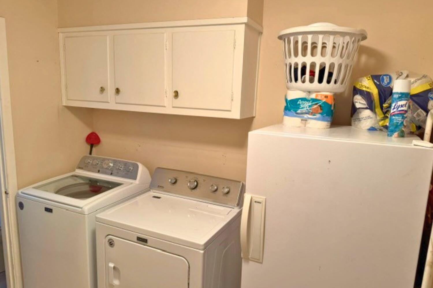 320 West Spruce Street Lockney, TX 79241 - Photo 19 of 24 a utility room with dryer and washer