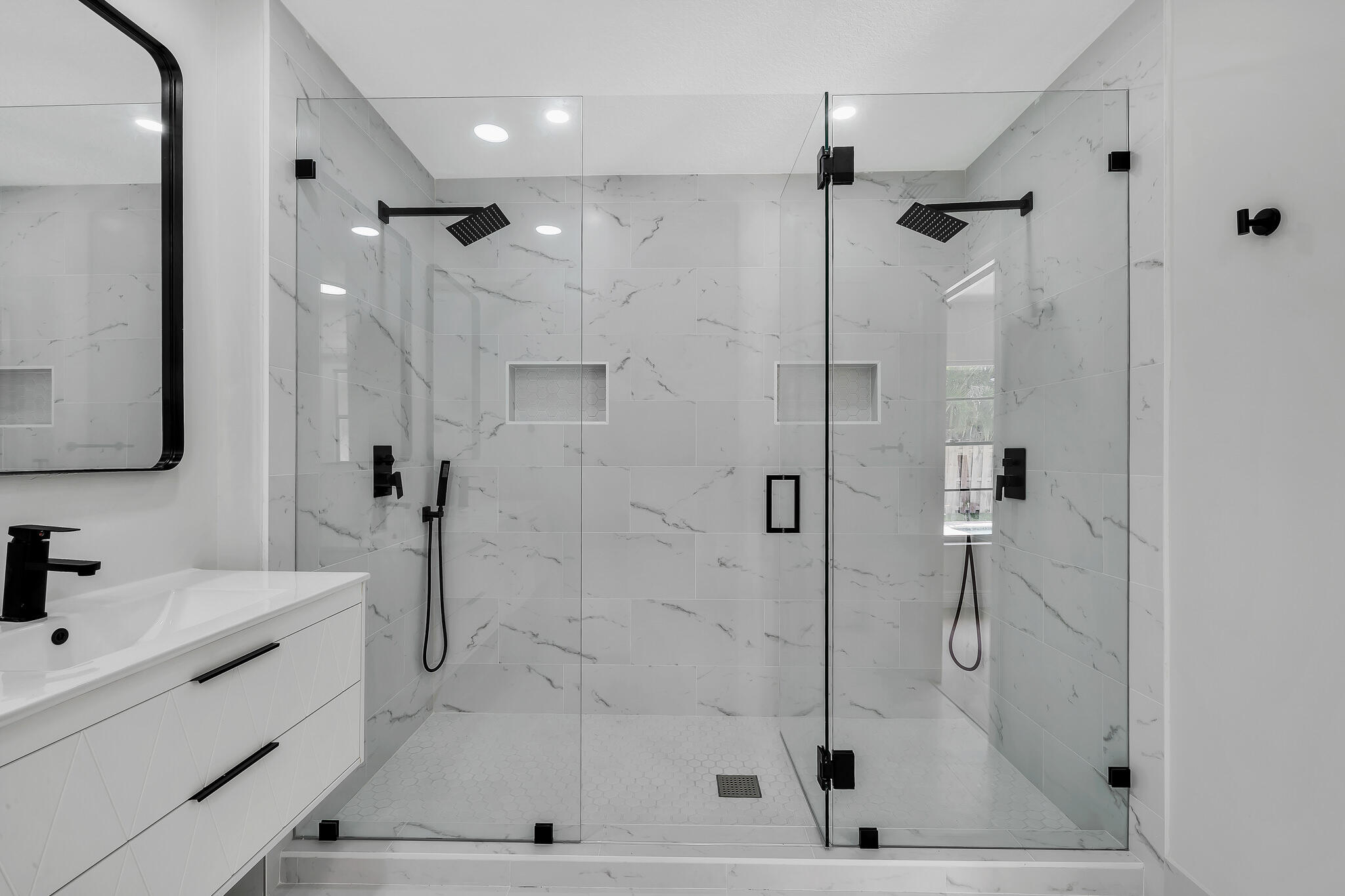 9817 Majorca Place Boca Raton, FL 33434 - Photo 28 of 64 18 Primary Bathroom (4)