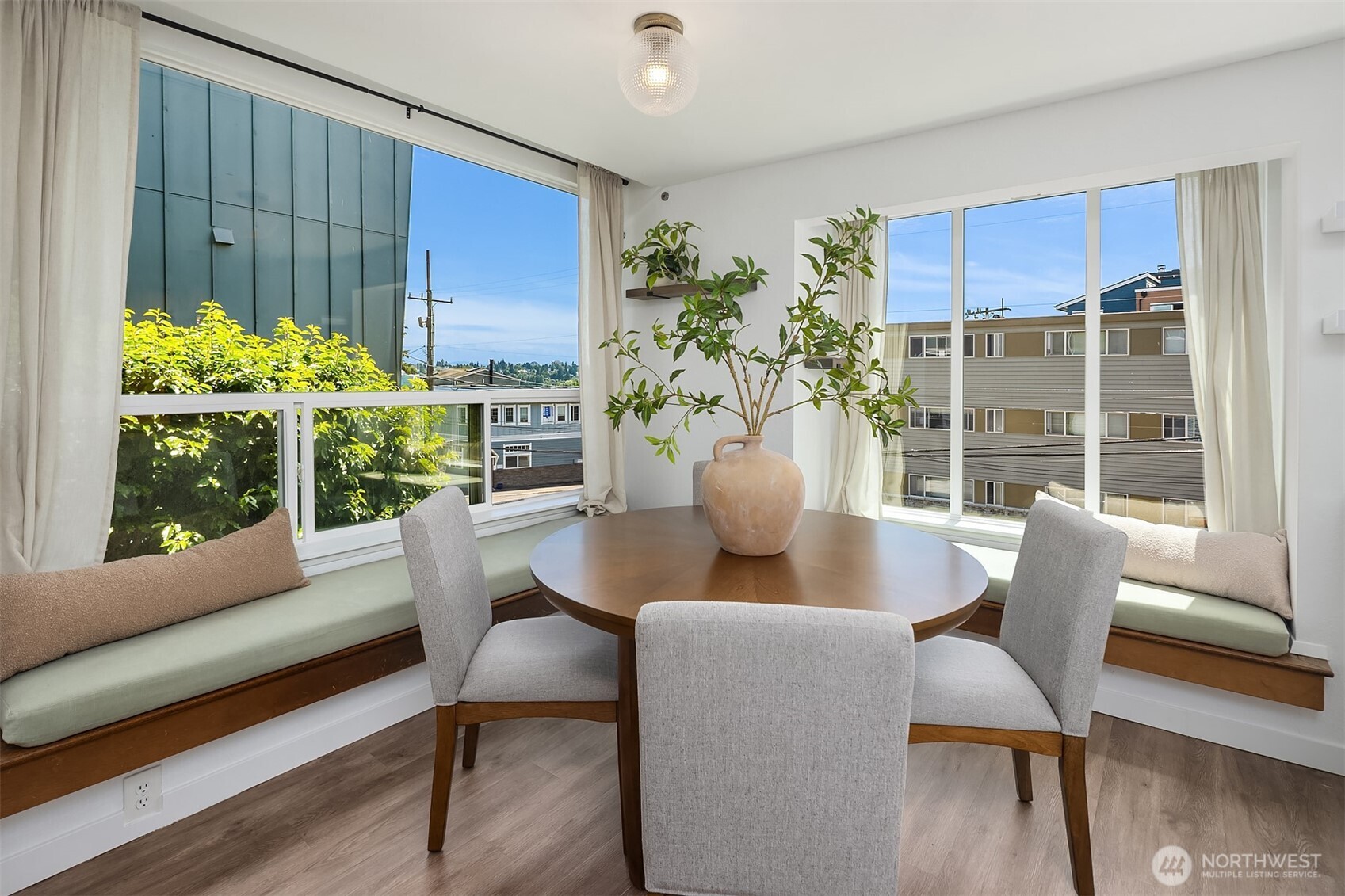 756 North 72nd Street, Unit 204 Seattle, WA 98103 - Photo 4 of 24