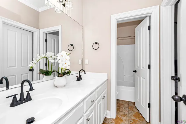 $409,500 | 14628 Lake Town Drive, Baton Rouge, LA 70810