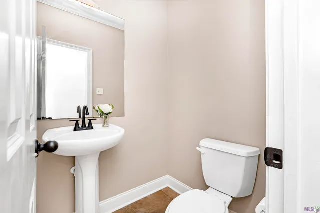 $409,500 | 14628 Lake Town Drive, Baton Rouge, LA 70810