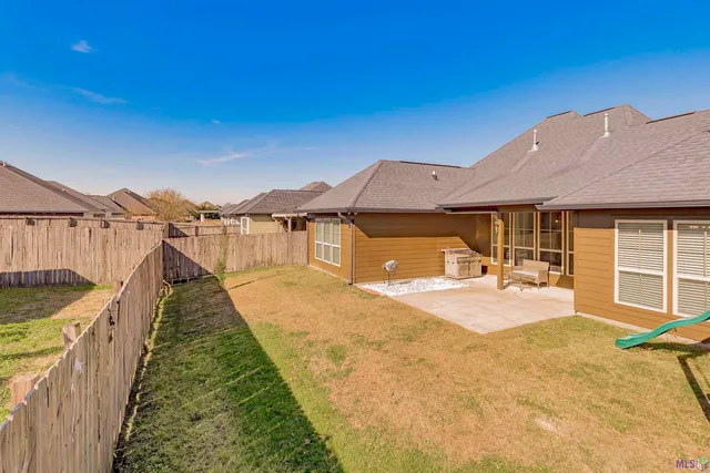 $409,500 | 14628 Lake Town Drive, Baton Rouge, LA 70810