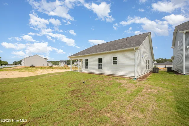 $319,706 | 41 West Emily Gardens Drive, Selma, NC 27576