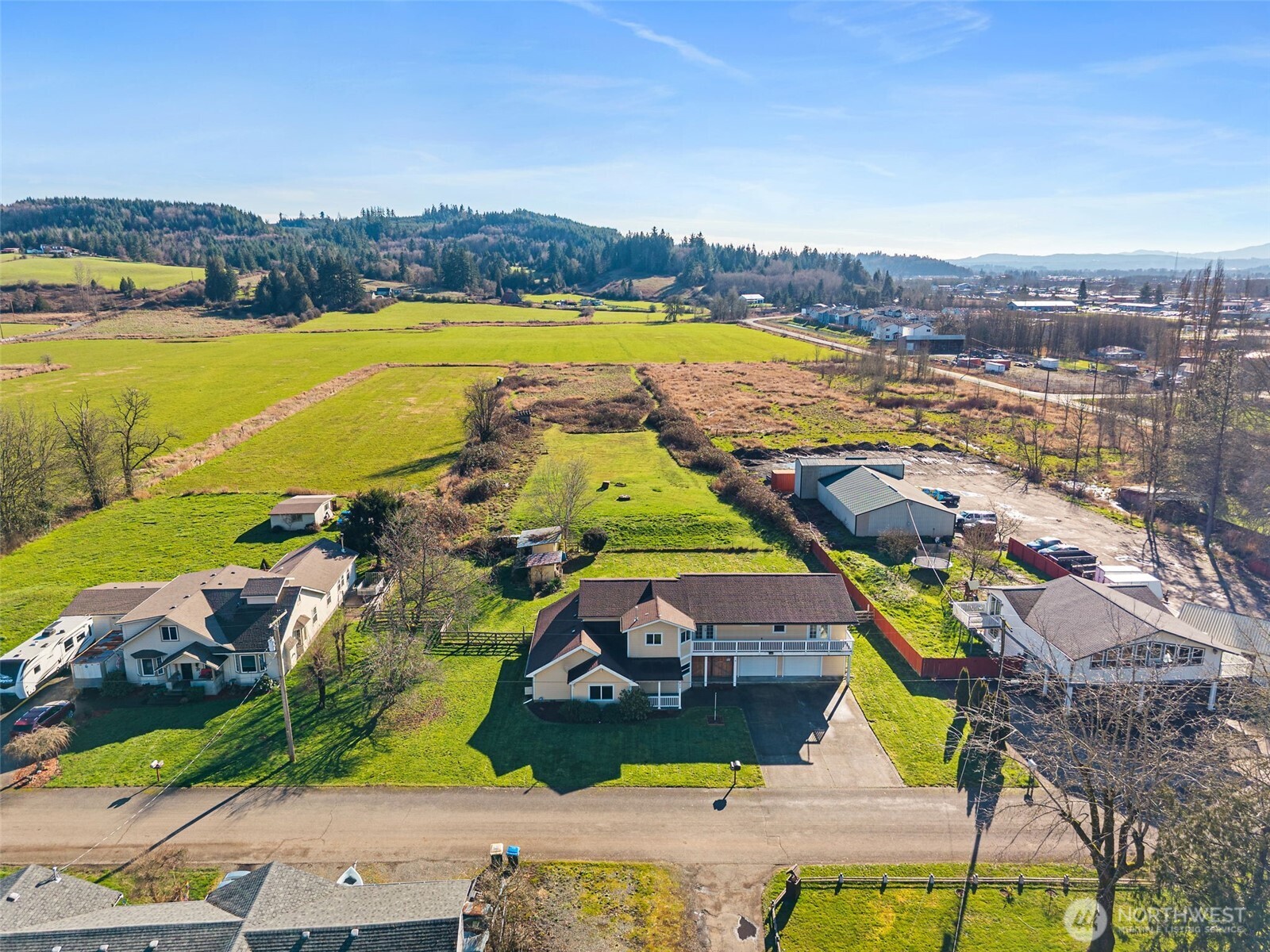 802 State Street Centralia, WA 98531 - Photo 28 of 40 an aerial view of residential houses with outdoor space and ocean view
