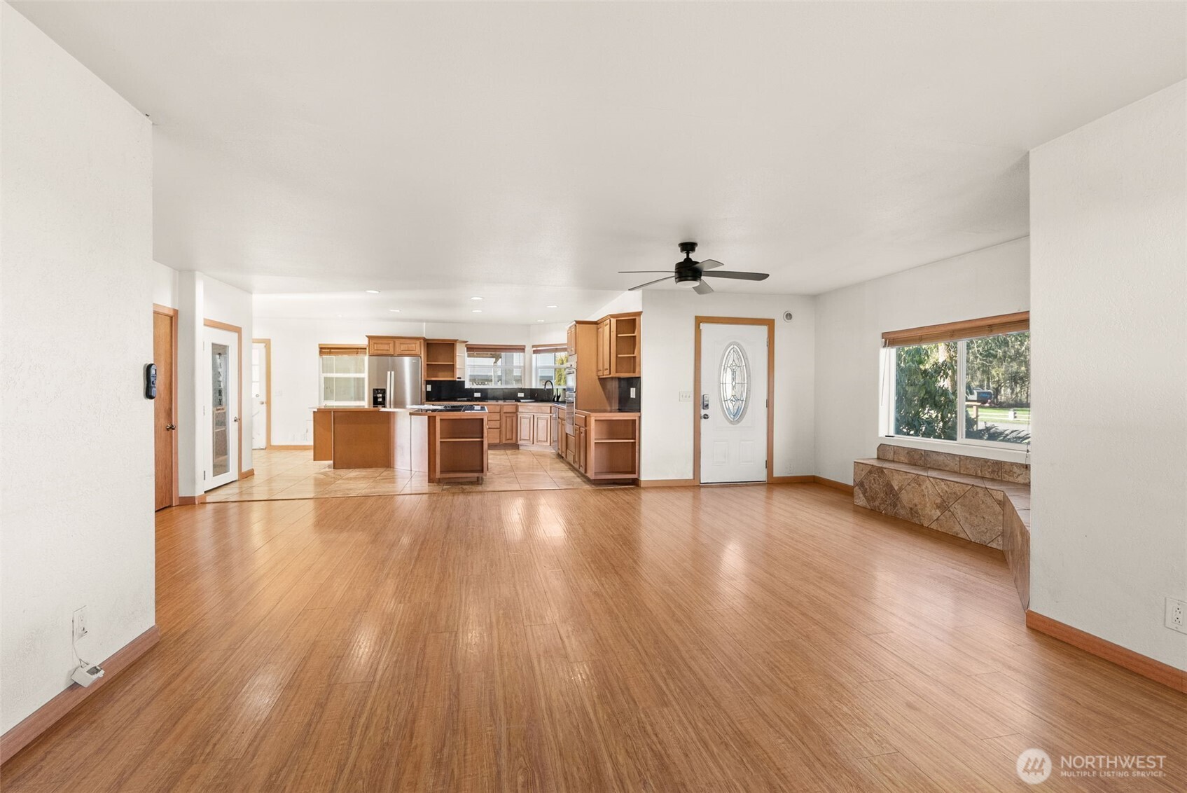 802 State Street Centralia, WA 98531 - Photo 5 of 40 a view of a livingroom with furniture wooden floor and windows