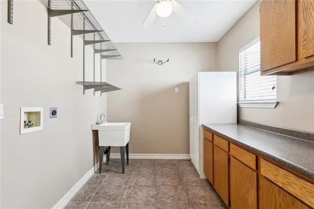 $424,000 | 9429 Roslyn Drive, River Ridge, LA 70123