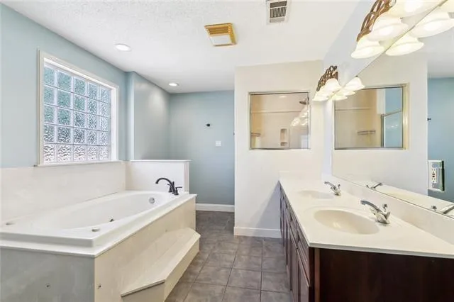 $424,000 | 9429 Roslyn Drive, River Ridge, LA 70123