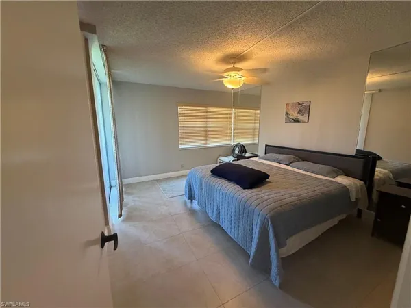 $1,900 | 1085 Forest Lakes Drive, Unit 8106, Naples, FL 34105