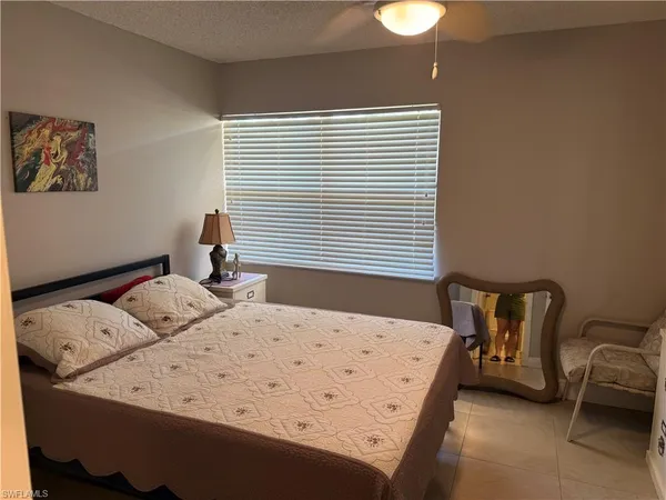 $1,900 | 1085 Forest Lakes Drive, Unit 8106, Naples, FL 34105