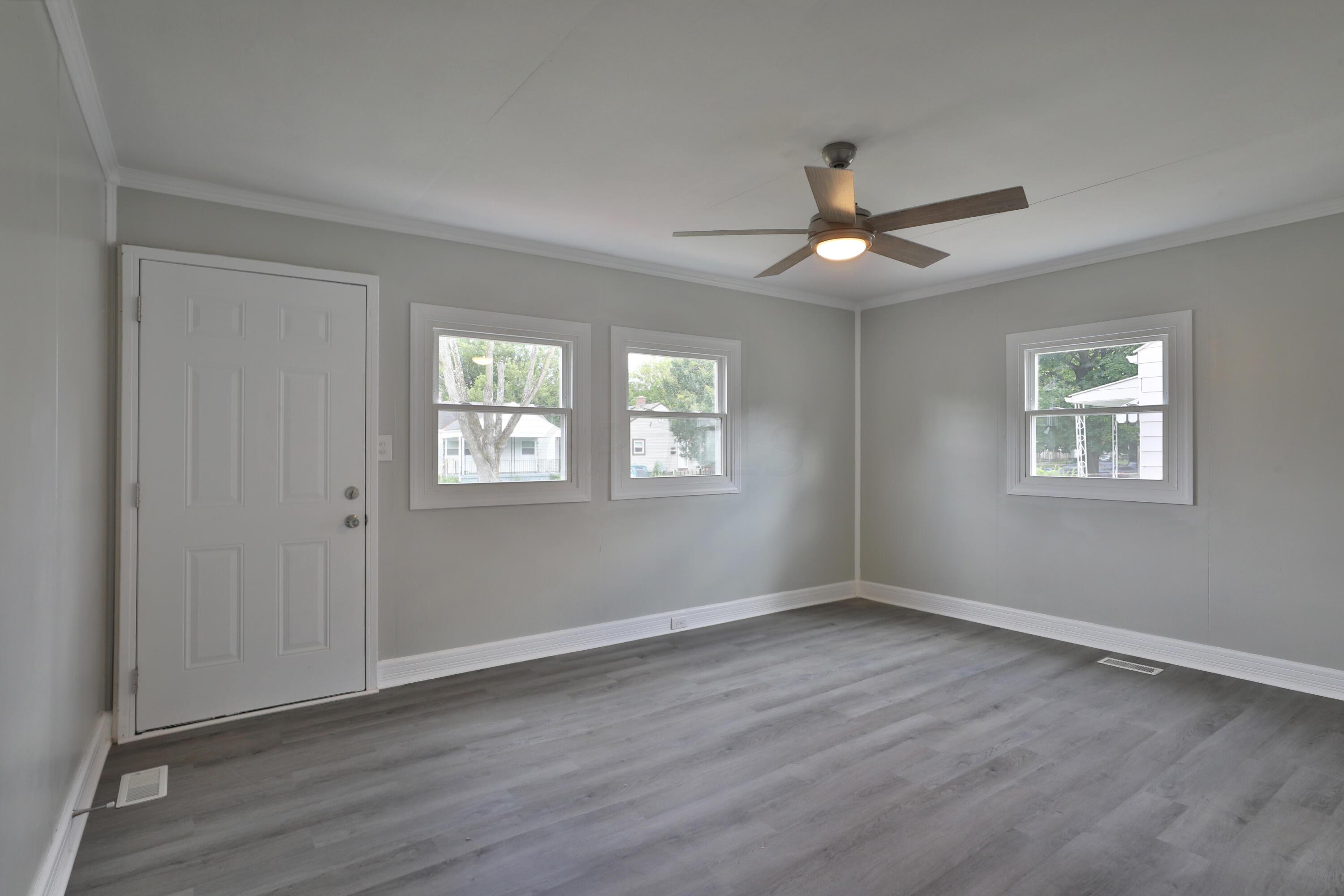 2518 Howey Road Columbus, OH 43211 - Photo 7 of 31 C3F627F3-1B79-4375-B5C3-472E30937C2A