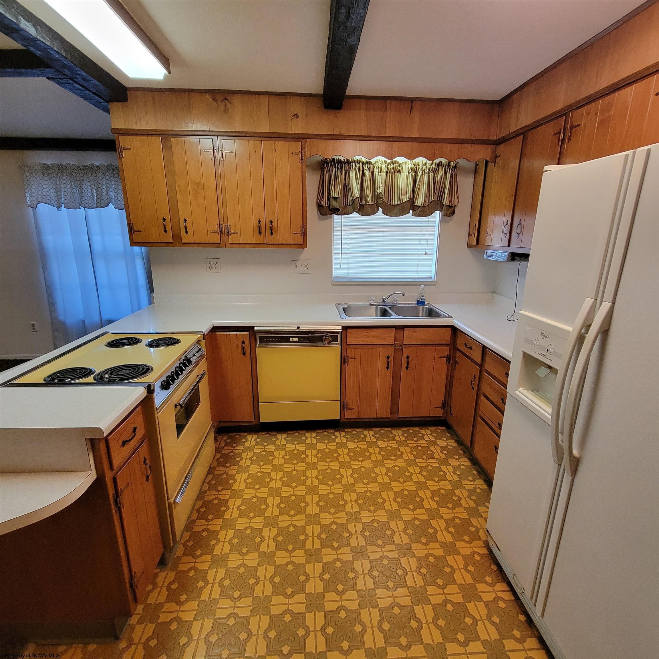 1621 Clifton Road Fairmont, WV 26554 - Photo 7 of 25 Gallery Image 7