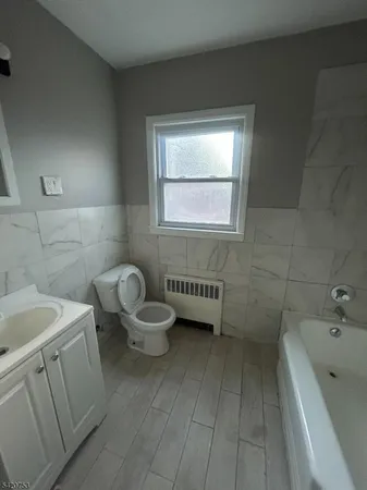 $2,800 | 13 Lehigh Avenue, Newark, NJ 07112
