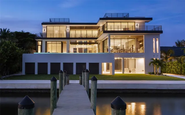 $18,950,000 | 388 South Shore Drive, Sarasota, FL 34234