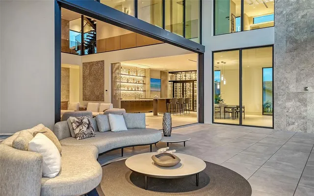 $18,950,000 | 388 South Shore Drive, Sarasota, FL 34234