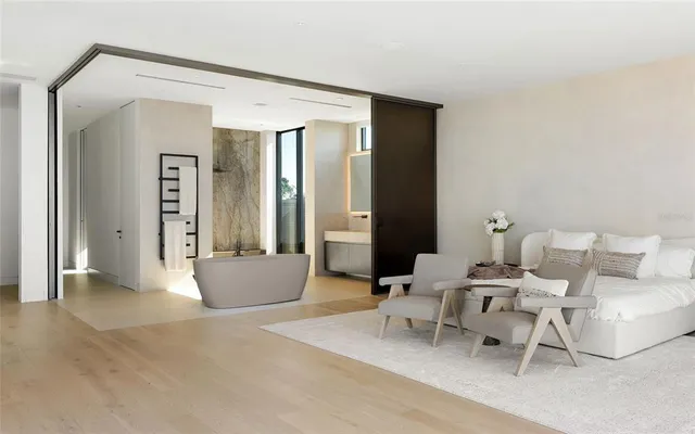 $18,950,000 | 388 South Shore Drive, Sarasota, FL 34234