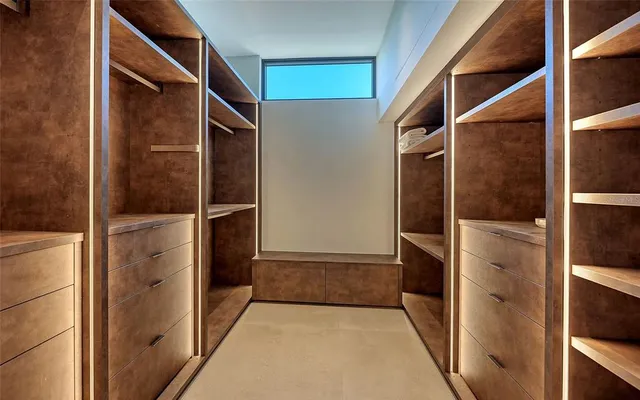 $18,950,000 | 388 South Shore Drive, Sarasota, FL 34234