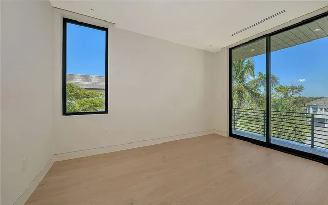 $18,950,000 | 388 South Shore Drive, Sarasota, FL 34234