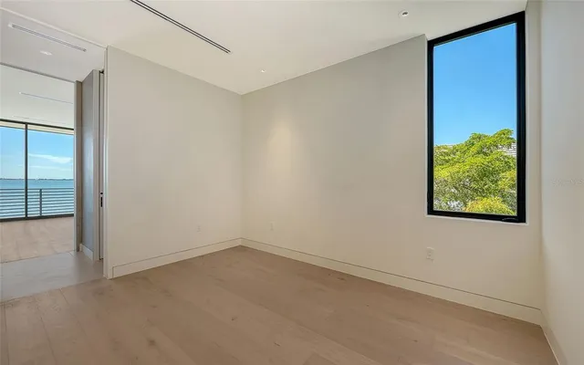 $18,950,000 | 388 South Shore Drive, Sarasota, FL 34234