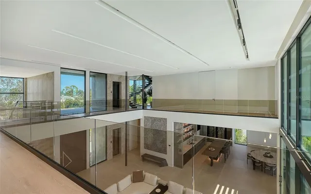 $18,950,000 | 388 South Shore Drive, Sarasota, FL 34234