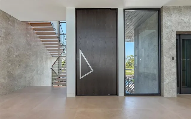 $18,950,000 | 388 South Shore Drive, Sarasota, FL 34234