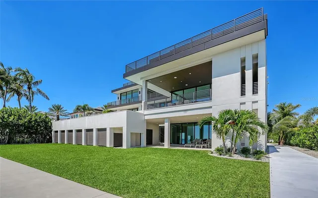 $18,950,000 | 388 South Shore Drive, Sarasota, FL 34234
