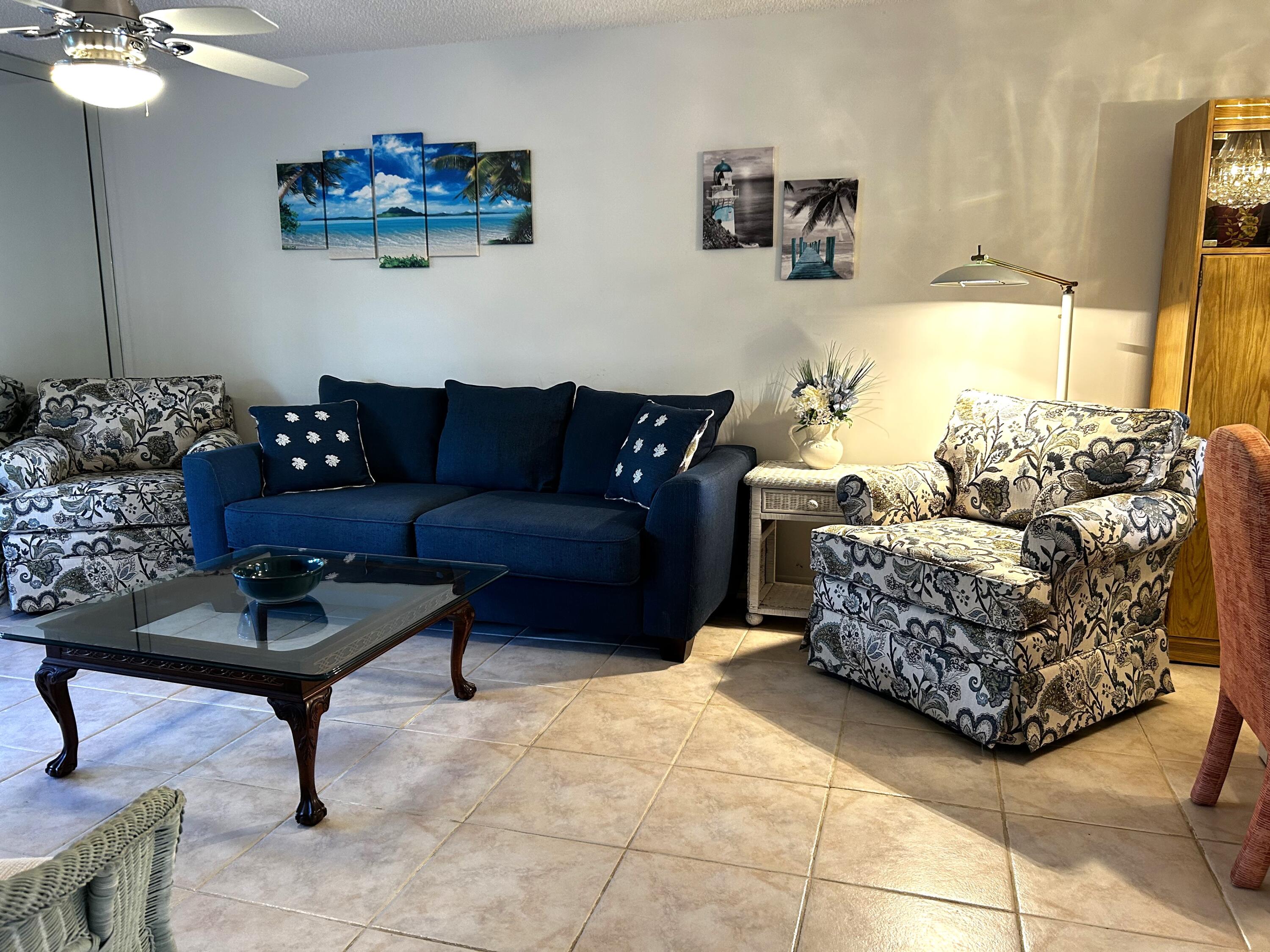 5200 Privet Place, Unit C Delray Beach, FL 33484 - Photo 16 of 27 5200 PRIVET PL LIVING ROOM 4