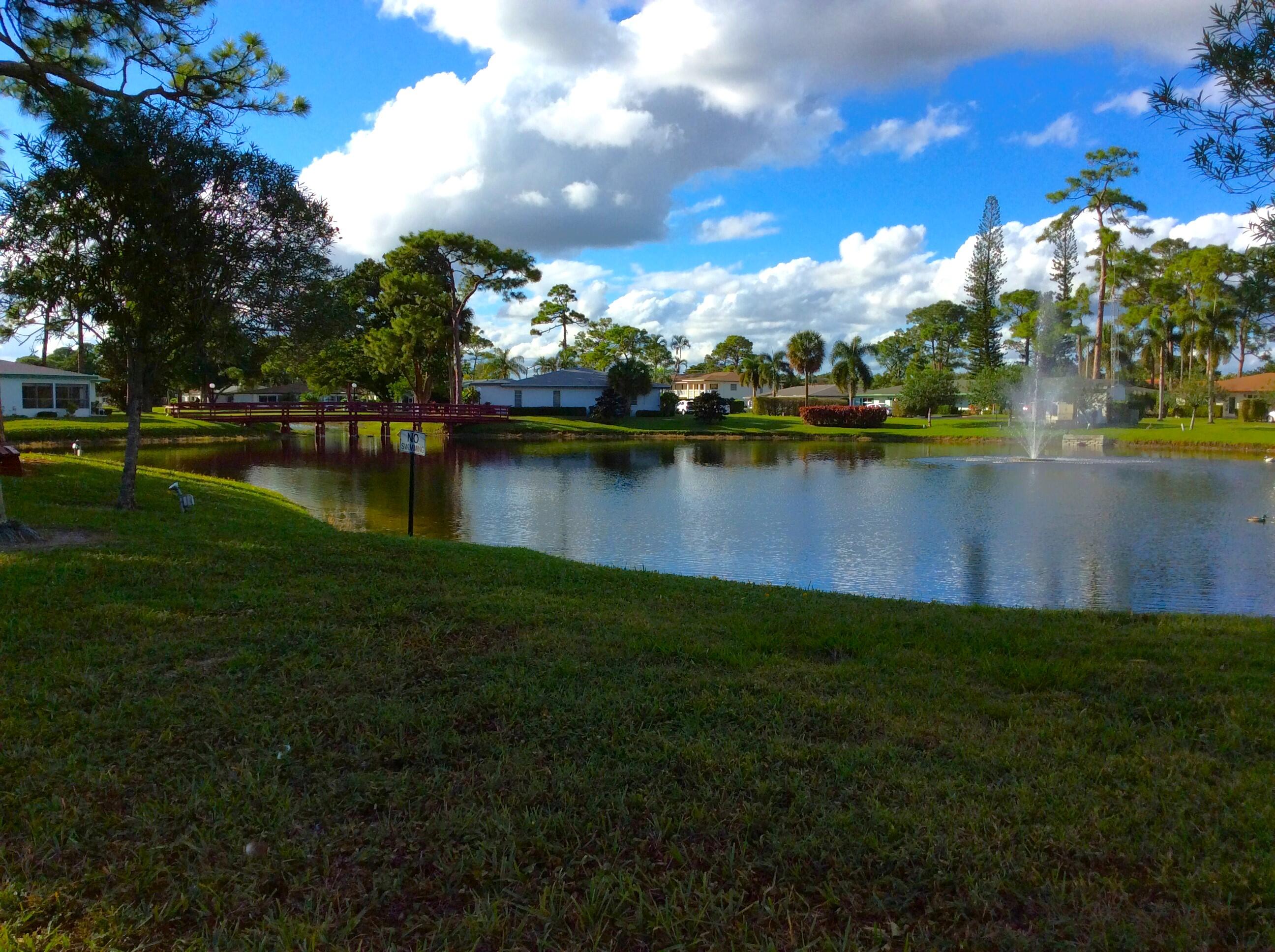 5200 Privet Place, Unit C Delray Beach, FL 33484 - Photo 4 of 27 BRIDGEVIEW WATER FOUNTAIN