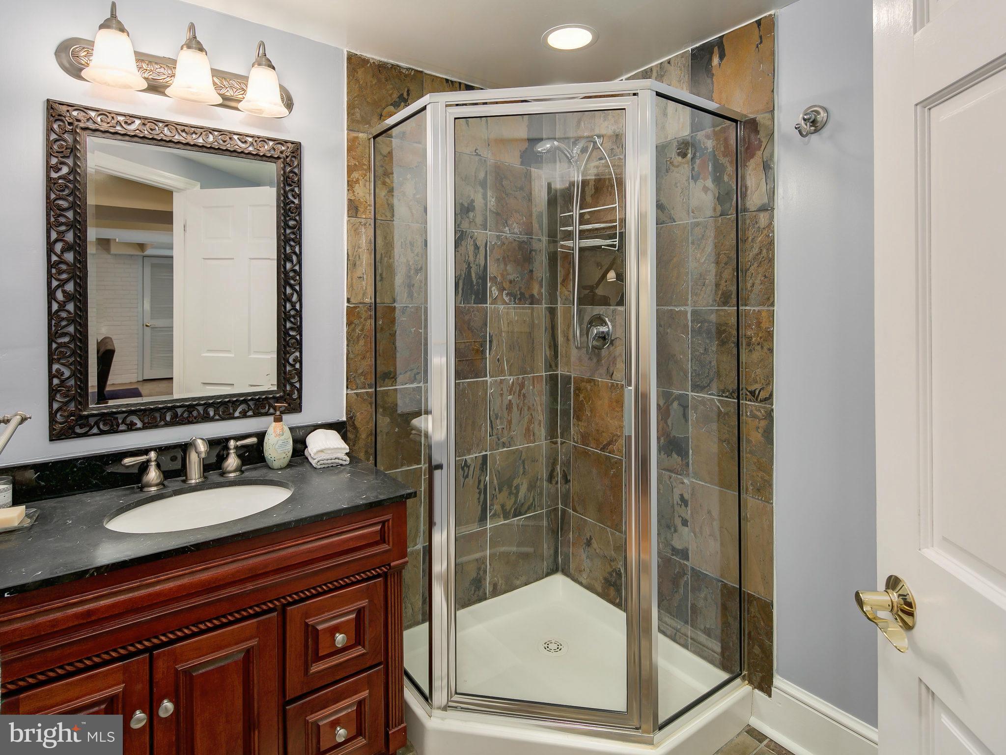 6316 Wiscasset Road Bethesda, MD 20816 - Photo 26 of 30 Bath