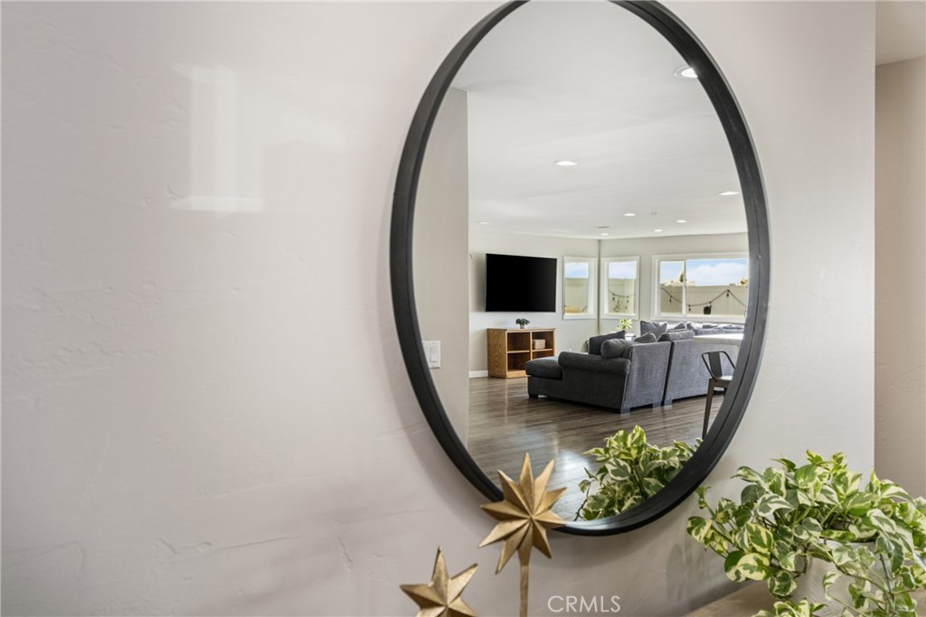 688 Buttonwood Drive Brea, CA 92821 - Photo 6 of 54 a view of a livingroom with furniture and mirror