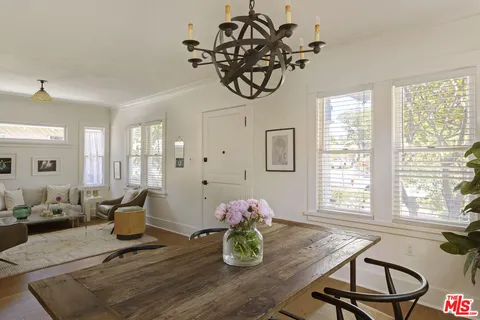 $999,000 | 2955 8th Avenue, Los Angeles, CA 90018