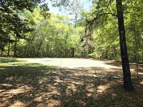 $194,900 | 2344 Lakeview Point Road, Quincy, FL 32351
