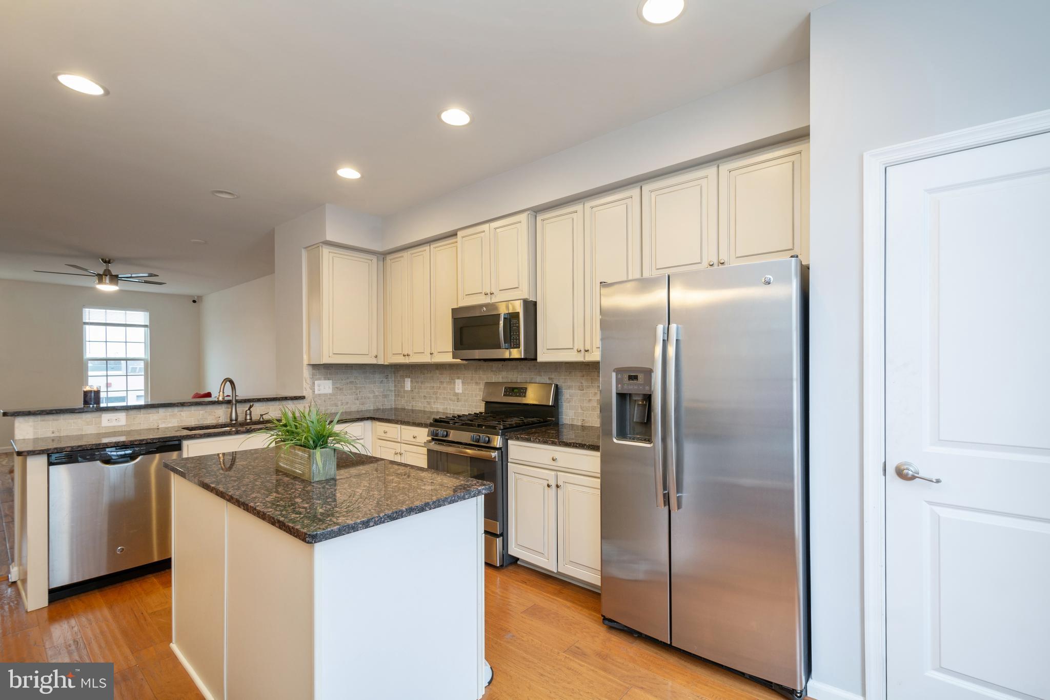 1774 Featherstone Road Woodbridge, VA 22191 - Photo 13 of 36 Gallery Image 13