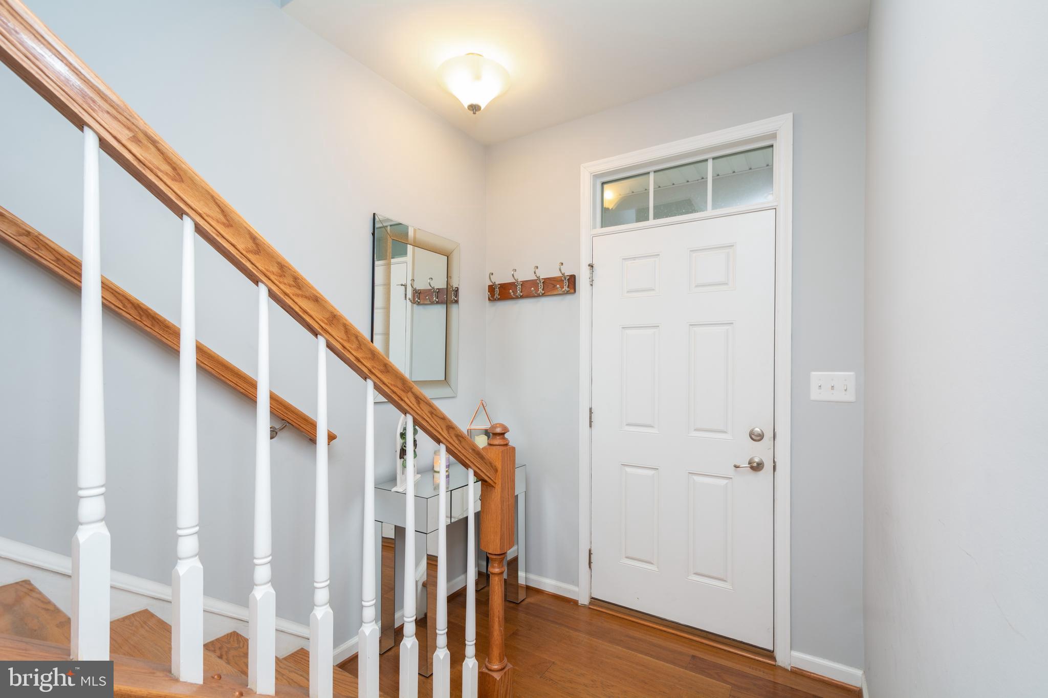 1774 Featherstone Road Woodbridge, VA 22191 - Photo 3 of 36 Gallery Image 3