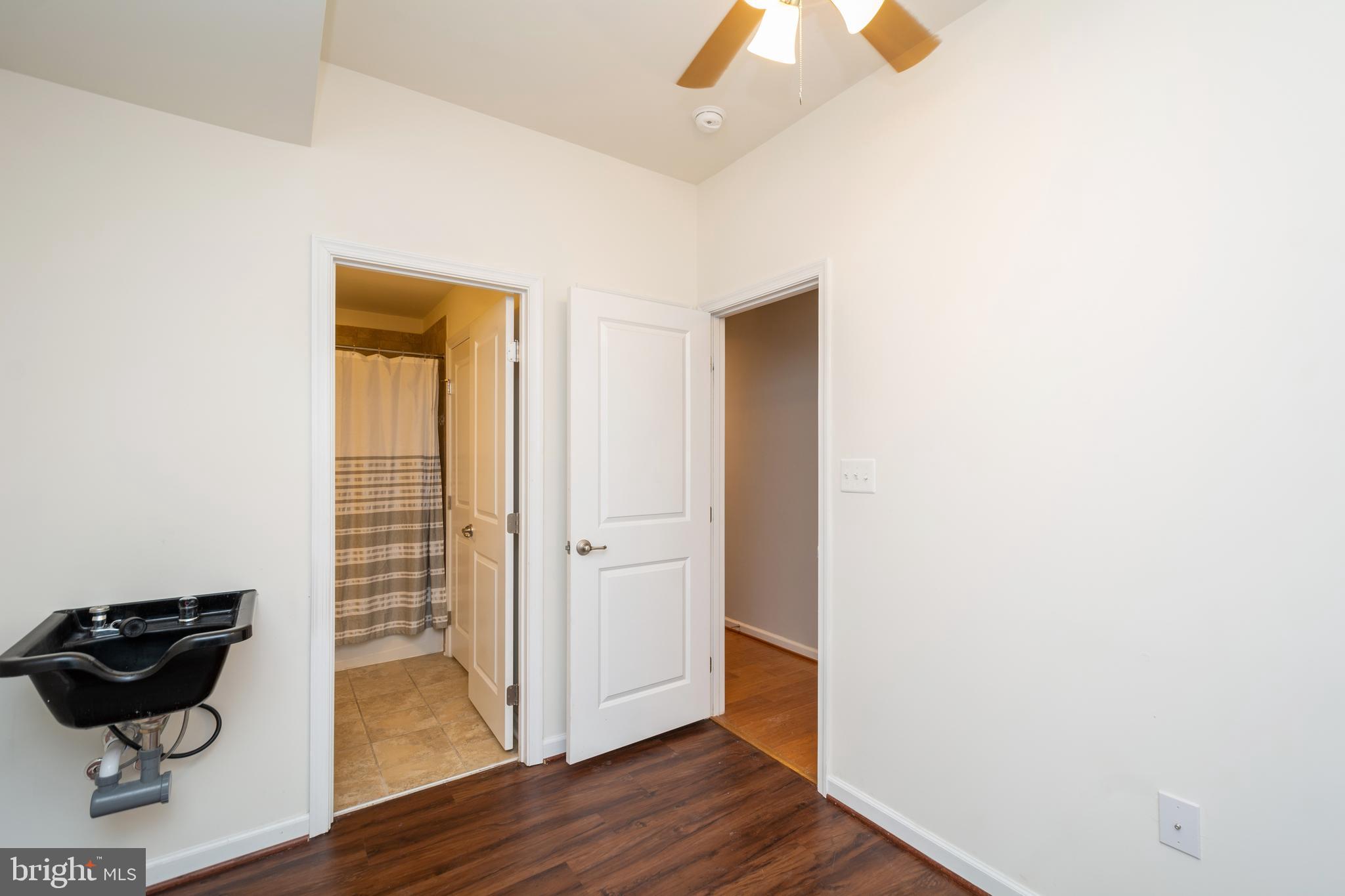 1774 Featherstone Road Woodbridge, VA 22191 - Photo 26 of 36 Gallery Image 26